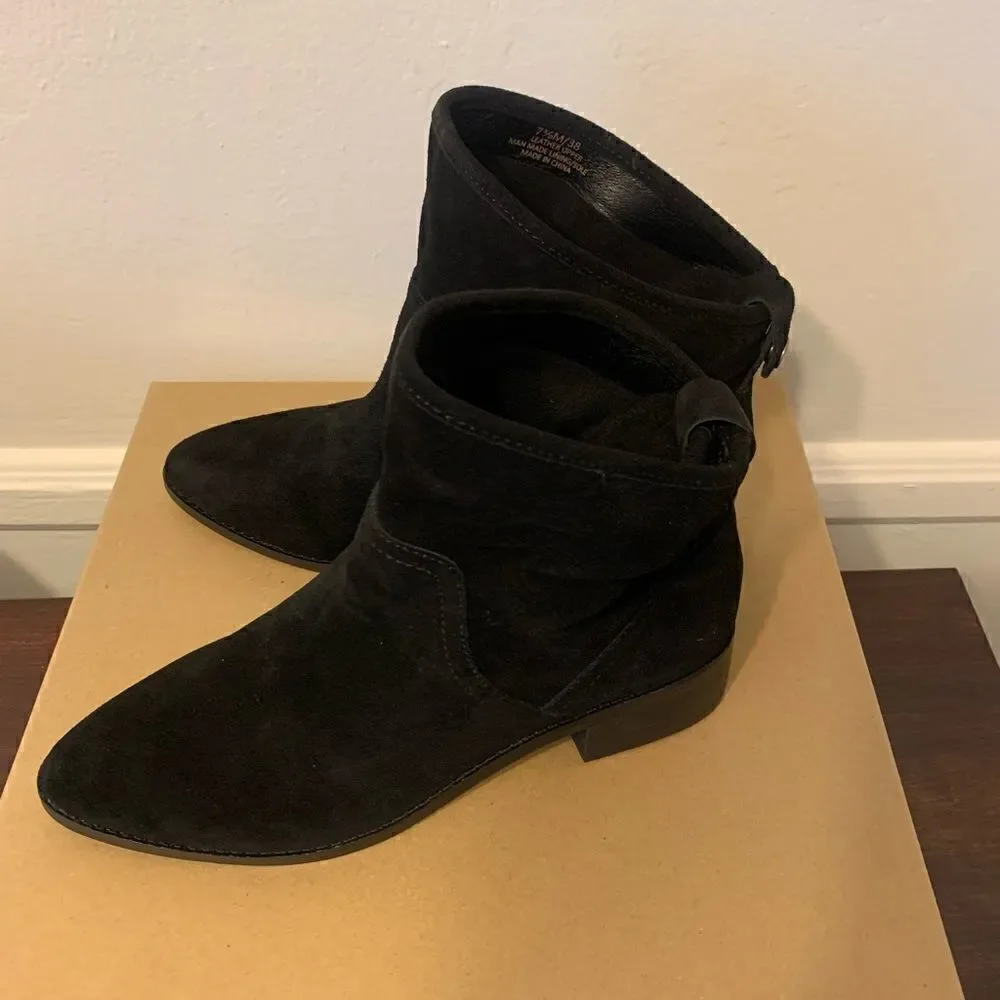 Lucky Brand Women’s Lillian soft suede bootie in black  size 7,5 NIB